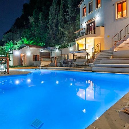 Estate Kares Apart otel Tílisos Dış mekan fotoğraf