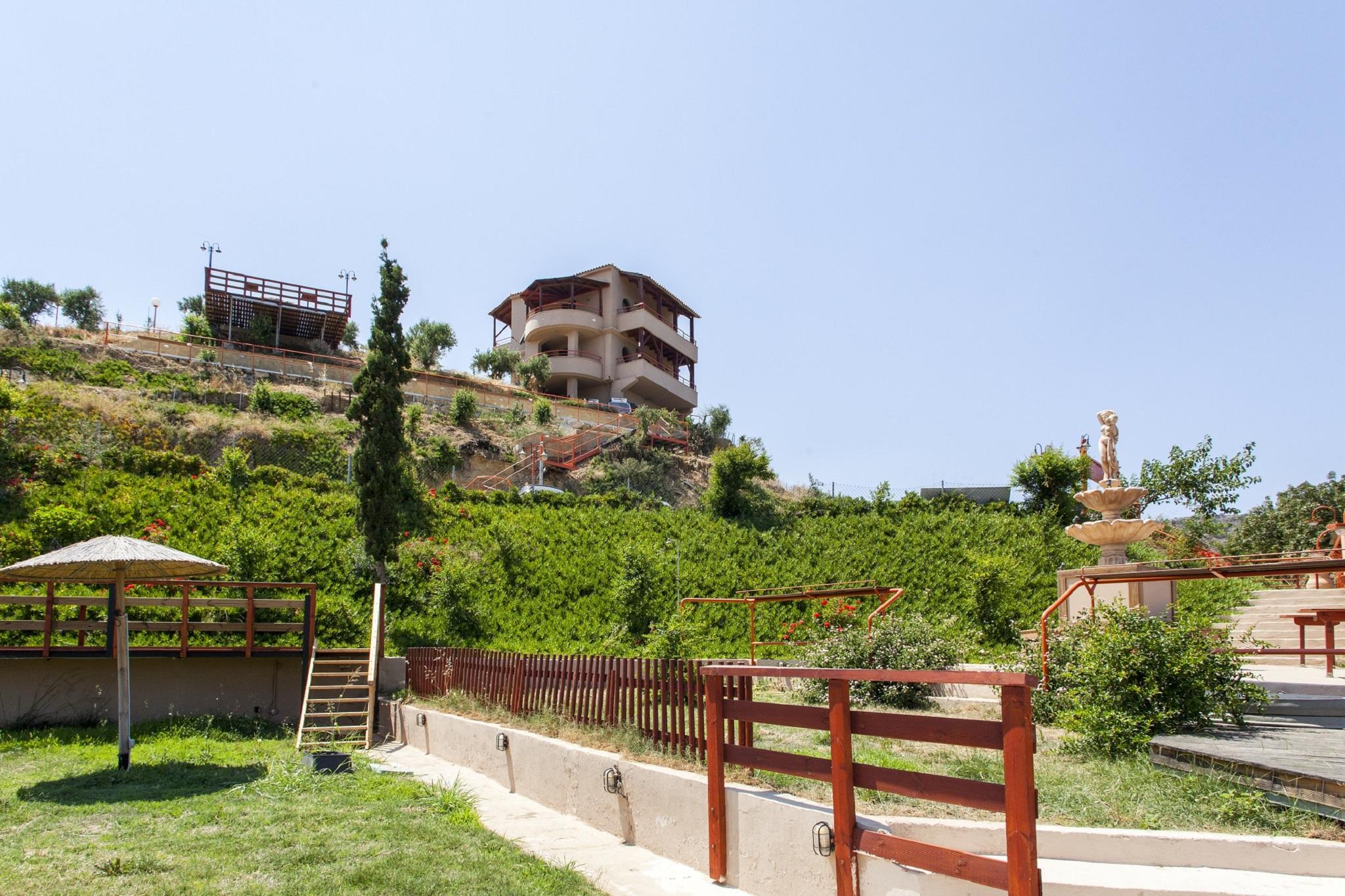 Estate Kares Apart otel Tílisos Dış mekan fotoğraf
