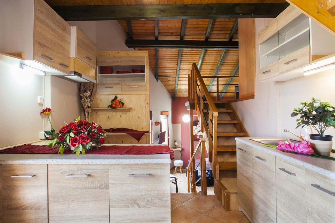 Estate Kares Apart otel Tílisos Dış mekan fotoğraf