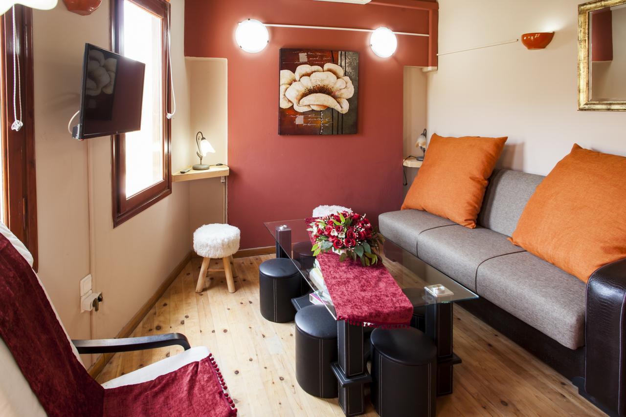 Estate Kares Apart otel Tílisos Dış mekan fotoğraf